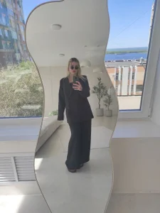 Daniela_Cooperr Your Boss Hình 2