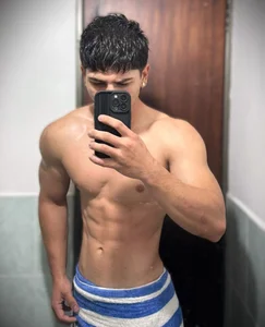 JordanMiller_ Public зображення 5