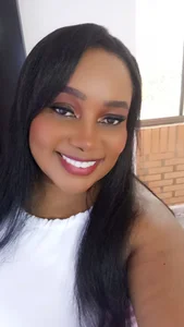 Aisha_Gold_ Public Bilde 5
