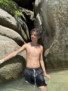 IbratxandyのMe in the sea 🌊の 5枚の写真