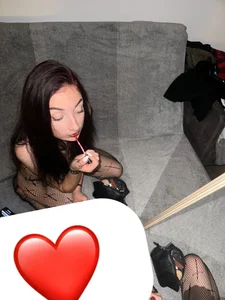 tinyhannah sssss Bilde