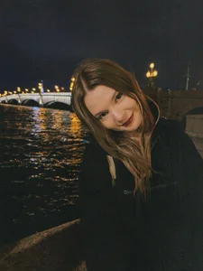 AnnWaddieのPublicの 4枚の写真