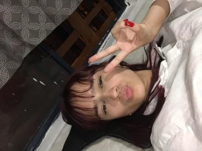 MelodyMansson Wake up, my sweetest temptation… ☀️🔥 From 9:00 AM to 5:00 PM (Colombia time), I’m here, ready to dr Foto 2