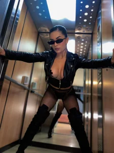 BiancaPierce's Do you get on the elevator? Sex Photo 3