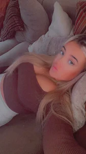 Goddess-Princesss Public  7টি ছবি