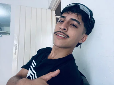 Alan_Del_Reyx a little high jeje Pic