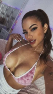 abbybraddの😈の 3枚の写真