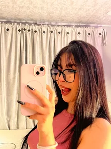 SarahMiler_“Flirty mode: ON 💕”图片 3