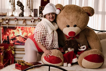 MonzerratBoyer XXXmas Pic 5