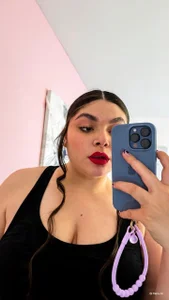 Salome_pink18 Public Pic