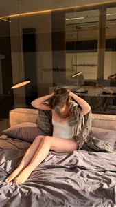 Julie_Rhodes: evening routine ( 7 фото)