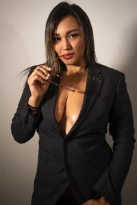 dalila_salazar something different Bilde 6