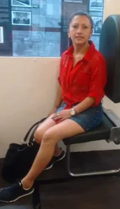 Vely_ Public slika