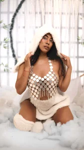 Camilaperson so radiant and sexy🤍 Pic 4