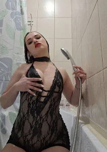 In shower mm de Luxuriouss_s  7 photos