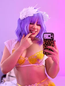 Amara_melodi Sweet like candy, dangerous like temptation 💕🍬 Foto 2