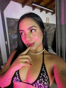 Estefy_gomez09 😍Your favorite fantasy starts with me😍 Pic 3