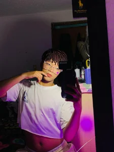 Candyfetish_ Public - {count, plural, one {תמונה אחת} two {שתי תמונות} many {# תמונות} other {# תמונות}}