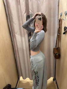 MargaretShyandSkinny purchasing things <3  5টি ছবি