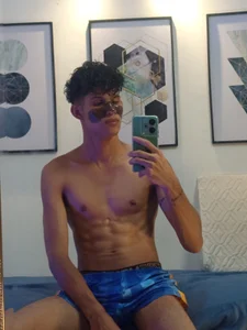 Boy😴 od KamiSuarez  3 snímek