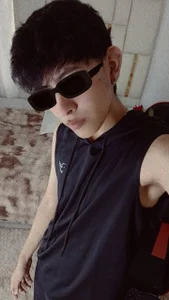 julian_xx Public Pic 3