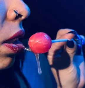 Suck delicious cock de Mia_lopez_1  2 Imagens