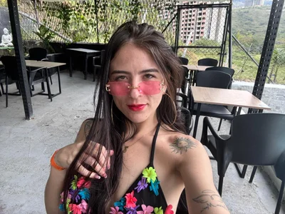 Nathaly-777Public图片 6