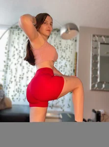 NemesisXSky ❤ Teaser: Red yoga shorts nudes Immagine 