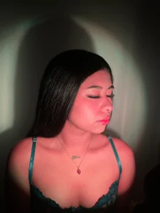 Sofy_Rouse_ Sweet but wild 🦋🔥 Bilde