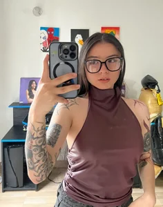 JadeMonett HIII slika 3