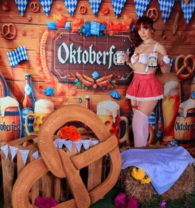 Enjoy the oktober fest party with me od zzoe_  2 snímek
