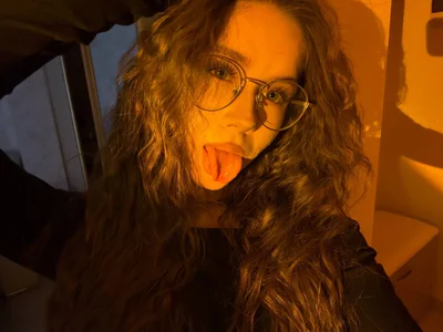 DorothyJones's look in your soul Sex Photo 4