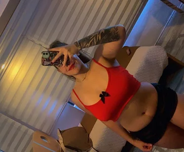 Scarlet-x Public Foto 4