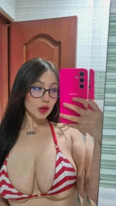 adara_evanss Sweet like candy, hot like hell. Εικόνα