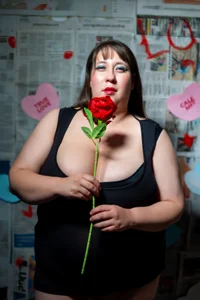 _Emily_rosee_ RED ROSE Pic 4