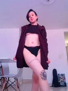 Valeriana00 black Pic