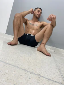 Damiam_23's MY HOT BODY Sex Photo 4