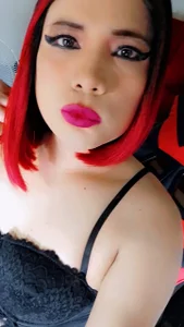 Trixy_star_horney new red look Billede