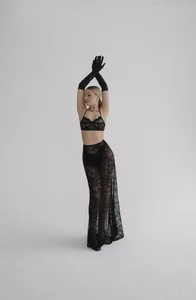 -Snowwwy- Woman in black slika 2