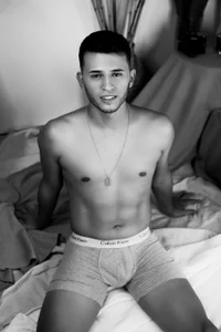 Public de Hideintheoffice  photos