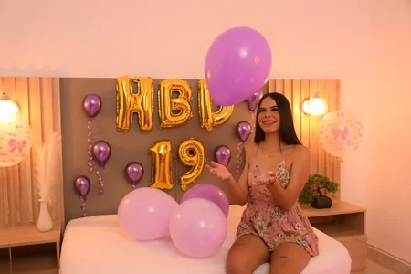 my sexy birthday💜🍑 de penelope22x_  photos