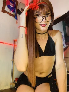 SHARLOTH_trans 🖤🍄🔥 Immagine  3