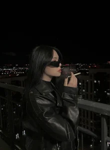 Velvet_Eyes life of a little rebel 😈 Billede