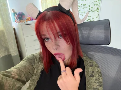 she-devil de ValBae  3 photos