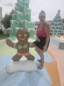 JadeStarUK Public  5টি ছবি