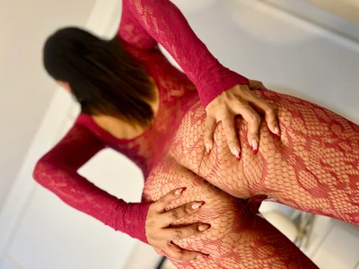 Scarlet_StonThis red mesh makes me feel sexier and hotter than ever! 👄💖图片 4