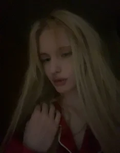 LizzaCrown Public Pic 3
