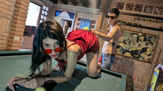 MakkiAndJimmyyMakky and Jimmy are very sexy at the pool hall图片 3