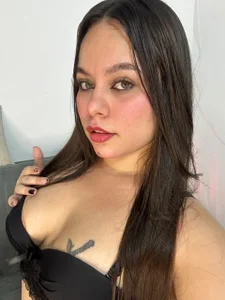 Sarita_21 Angel face, look from the devil🫣 Fotka 4