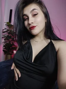 XtraHotX different me Pic 8